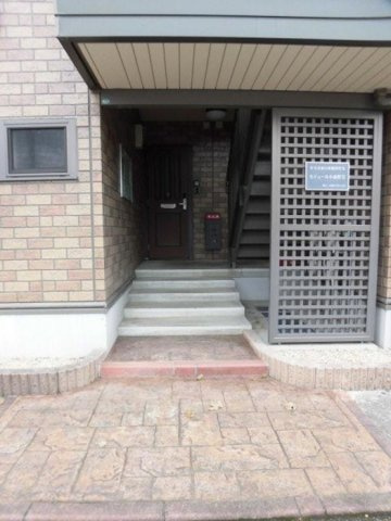 セジュール小森野ⅡA棟のエントランス