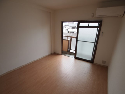 【居間・リビング】 | マンションタカトミ | ゆったり過ごせるリビングです