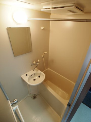 【浴室】 | マンションタカトミ | コンパクトで使いやすいお風呂です