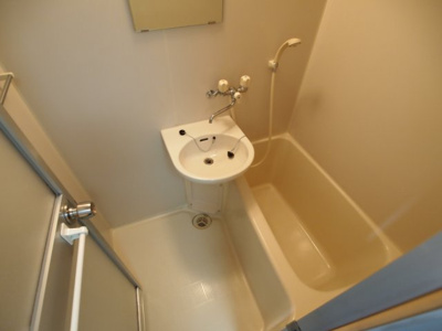 【浴室】 | マンションタカトミ | コンパクトで使いやすいお風呂です