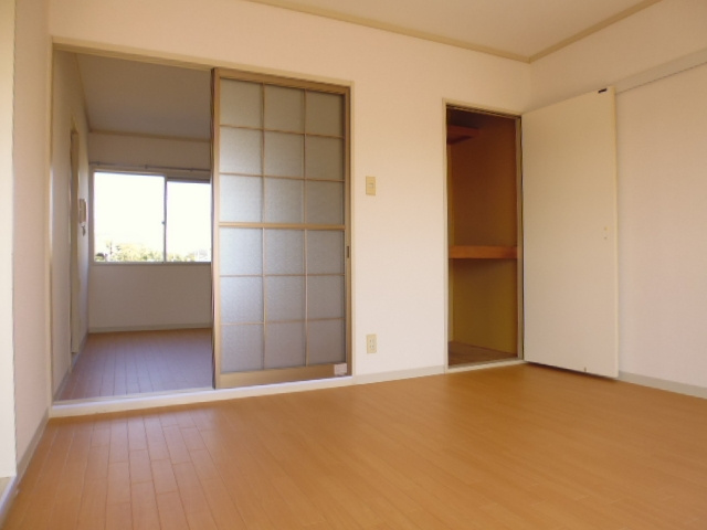 フレグランスまほろばＡの子供部屋|洋室