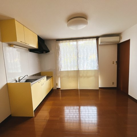 富山市上袋の賃貸マンションの居間・リビング|南向きで明るいリビングです！