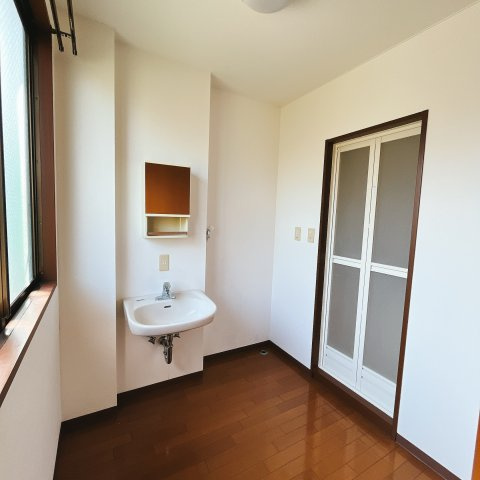 富山市上袋の賃貸マンションの洗面所