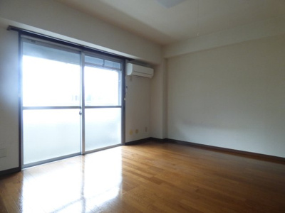 【居間・リビング】 | 新橋ビル