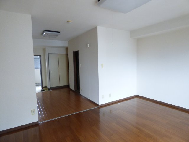 【居間・リビング】 | 新橋ビル