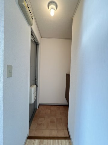 エアフォルクA棟の玄関