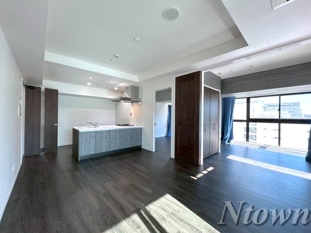 【ロビー】 | さくらHills NISHIKI Platinum Residence | 落ち着いたロビーです