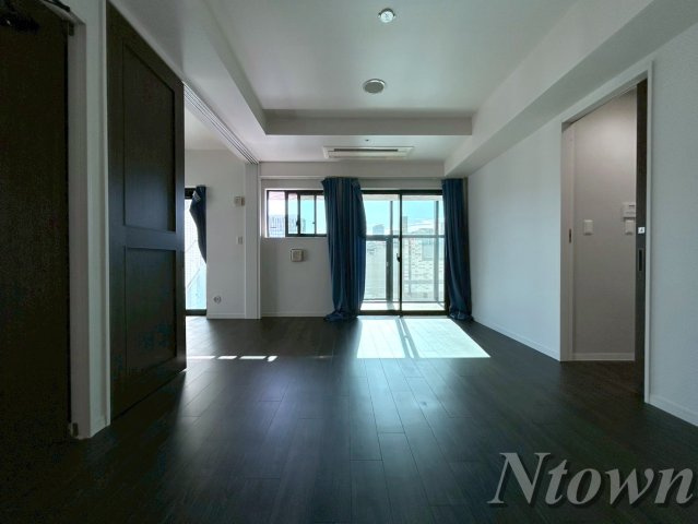 【居間・リビング】 | さくらHills NISHIKI Platinum Residence | 使いやすい居間です