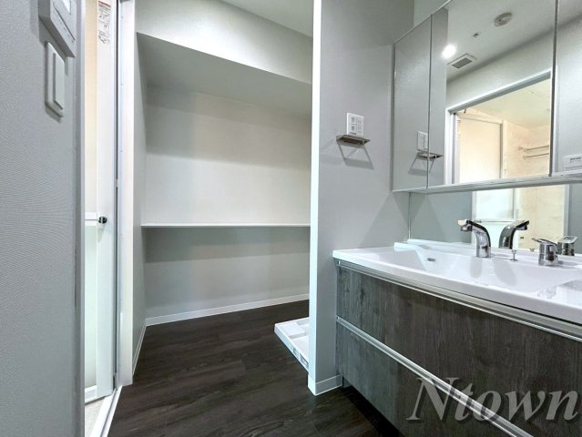 【洗面所】 | さくらHills NISHIKI Platinum Residence | 脱衣スペースもあります