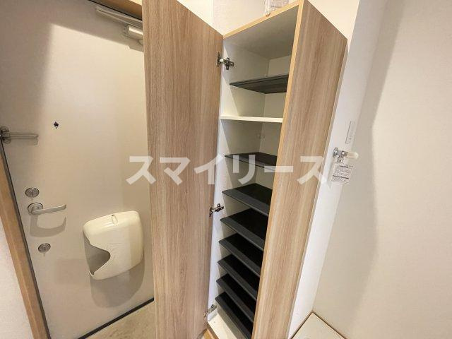 フラットテンの玄関