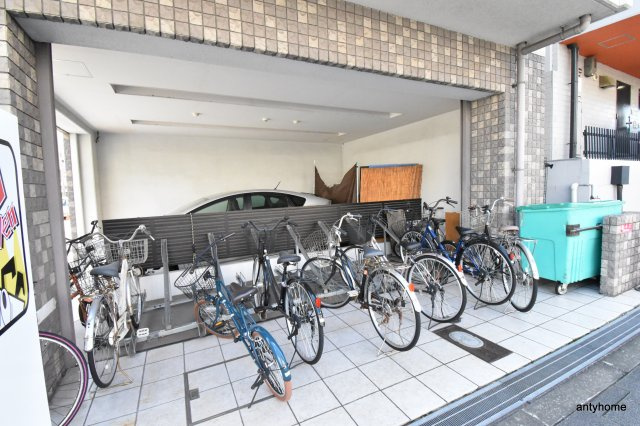 ヒルズR＆A　仲介手数料無料の駐車場