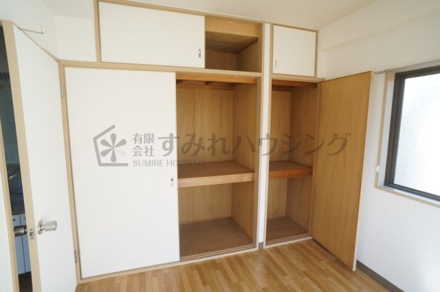 プレアール宝塚泉町の収納