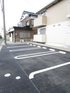 【駐車場】