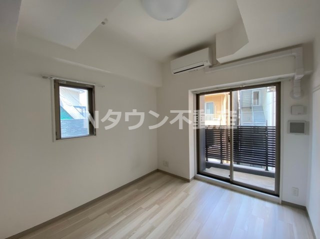 【居間・リビング】 | エステムコート名古屋ステーションクロス | ゆったり過ごせるリビングです