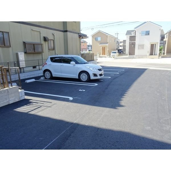 ソレイユ　ルヴァンの駐車場