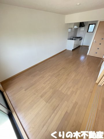 【居間・リビング】 | HAPPY SWING | こちらの居間で趣味の時間をお楽しみください