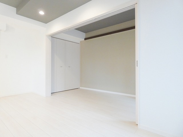 【洋室】 | YamazakiSekiyuBLD