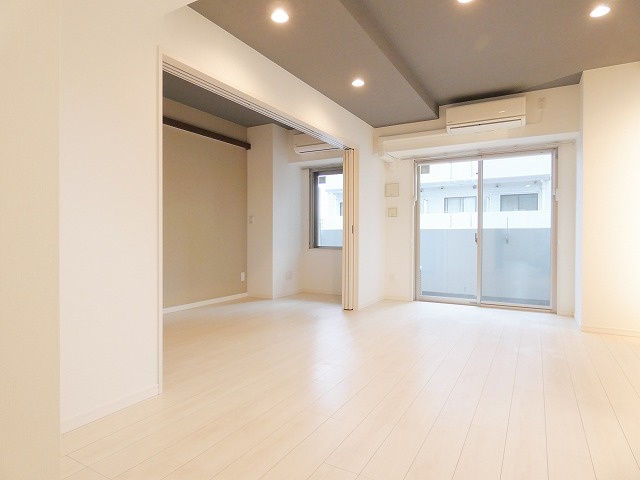 【居間・リビング】 | YamazakiSekiyuBLD