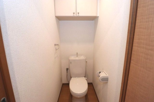 エピナール北久保のトイレ|コンパクトで使いやすいトイレです