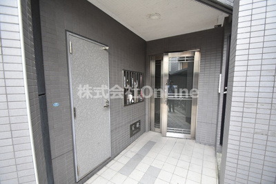 【エントランス】 | スリーゼ菱屋西