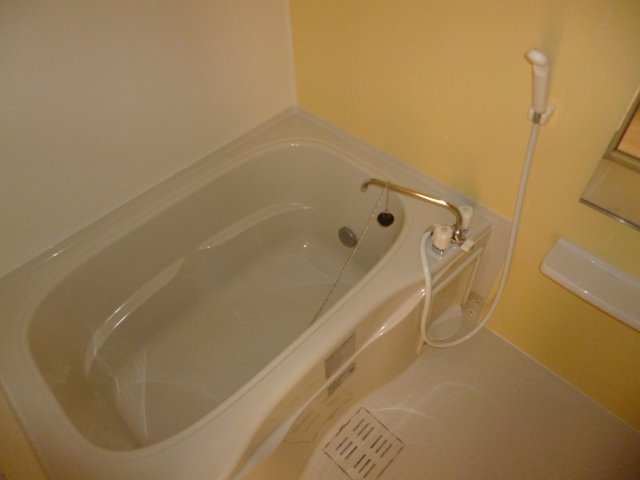 プティ・アンジュの浴室|追い焚きバス