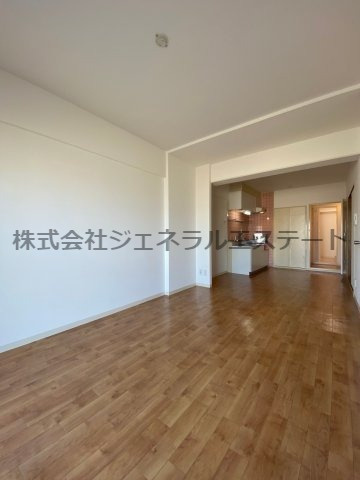 【居間・リビング】 | アメニティコート | ゆったり過ごせるリビングです