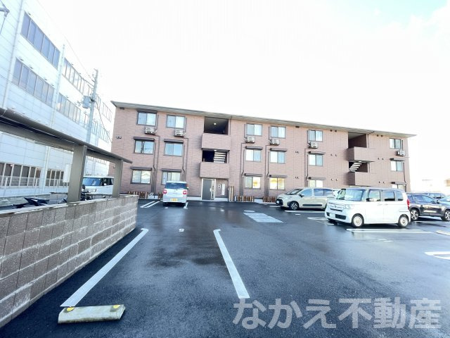【駐車場】 | 駐車場があるので、車を買う予定の方も安心です