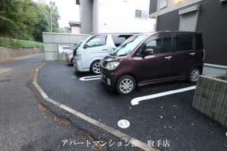 【駐車場】