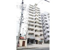 【外観】 | 全面タイル張りによる重厚感溢れる外観です♪