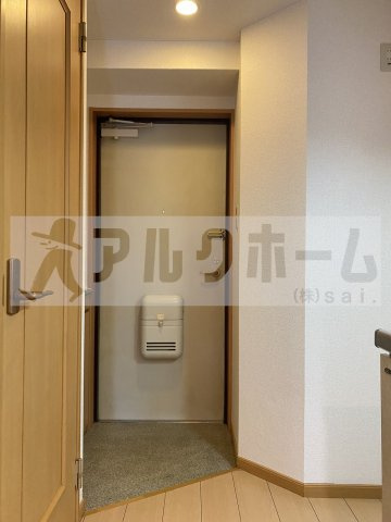 アベニュー美園の玄関