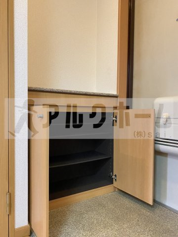 アベニュー美園の玄関