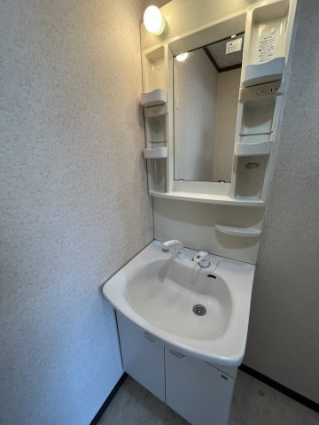 フレグランス成道の独立洗面台