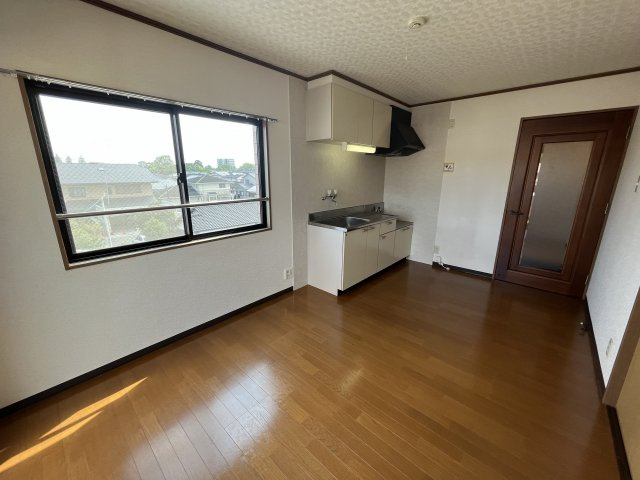 フレグランス成道の居間・リビング