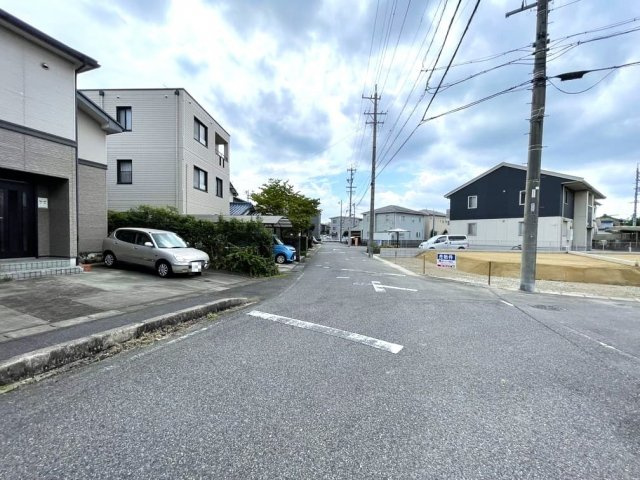 長久手市先達土地　3号地の前面道路含む現地写真