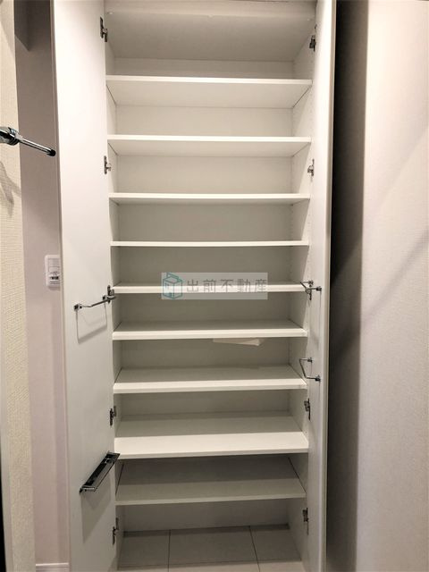 コンフォリア滝野川の収納