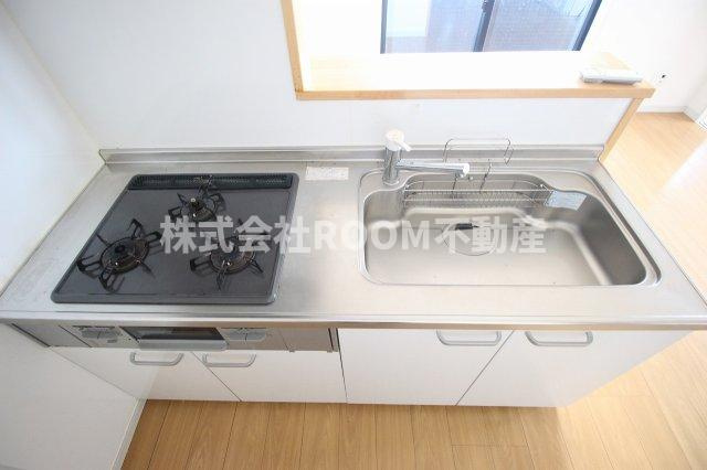 CUORE　OKIMIZUのキッチン|コンパクトなキッチンで掃除もラクラク