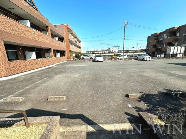 エルヴェ東小向Ⅰの駐車場