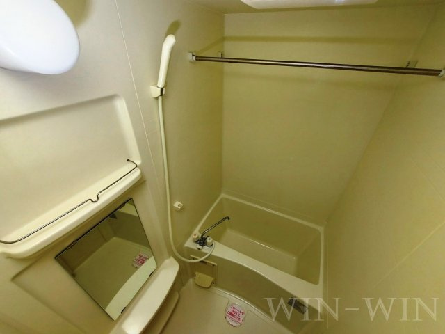 エルヴェ東小向Ⅰの浴室