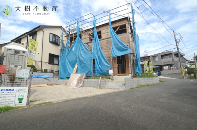 【前面道路含む現地写真】 | 海老名市杉久保北5丁目　新築戸建て　全1棟　【仲介手数料無料】 | ※令和4年8月下旬に撮影