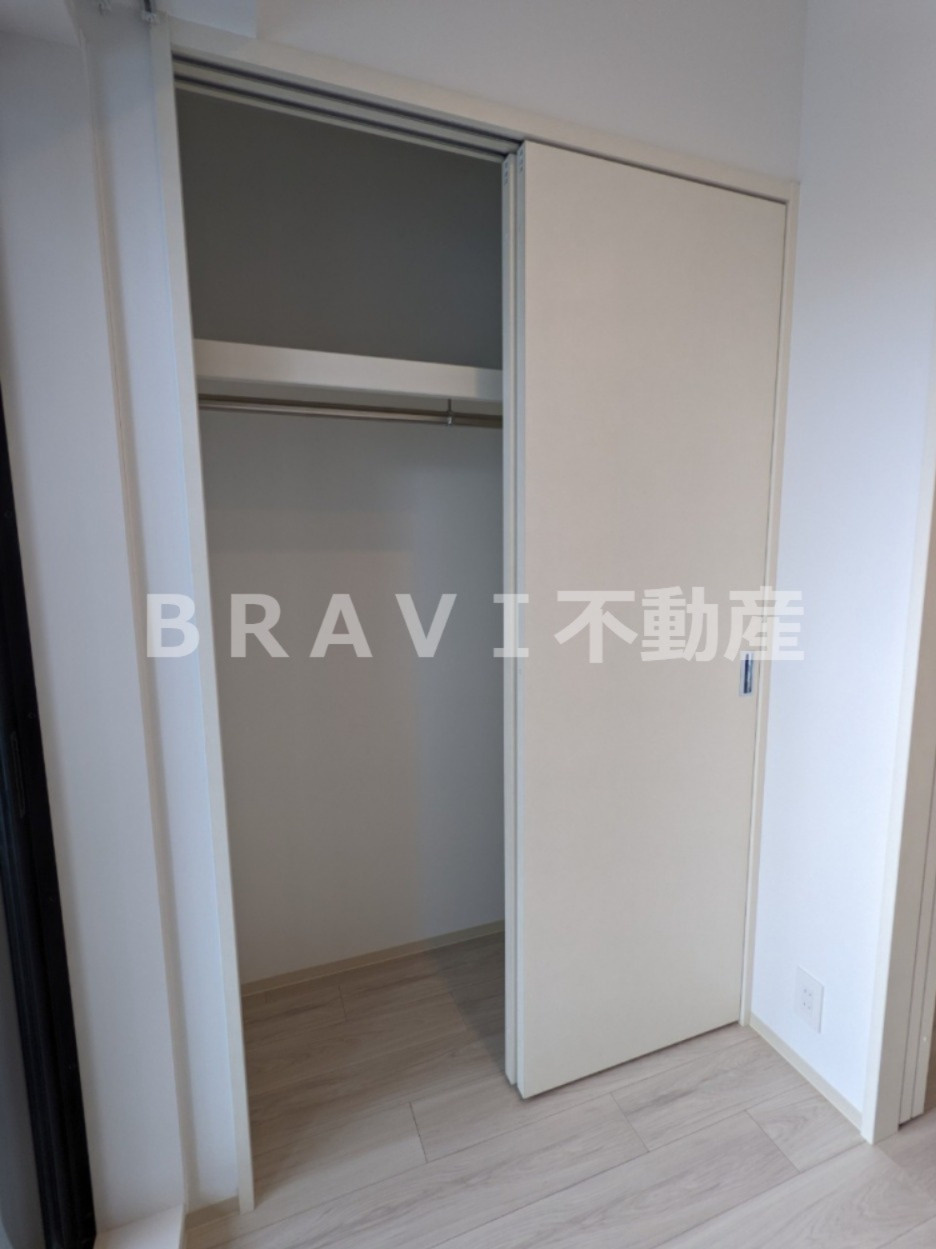 コンフォリア・リヴ南森町Q BRAVI不動産の収納