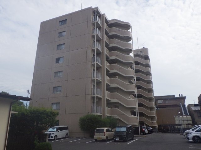 ペルル東野の外観