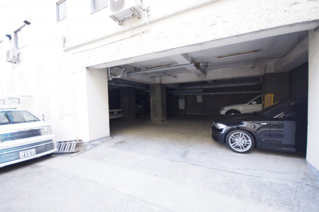 【駐車場】