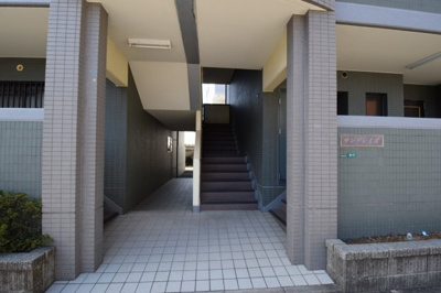 【エントランス】 | サングレイズ