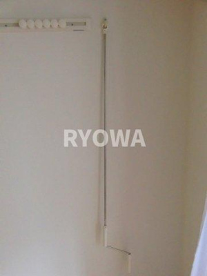 【設備】 | キャラット御徒町 | 【室内物干棒】掲載の写真は退去前の写真となります。