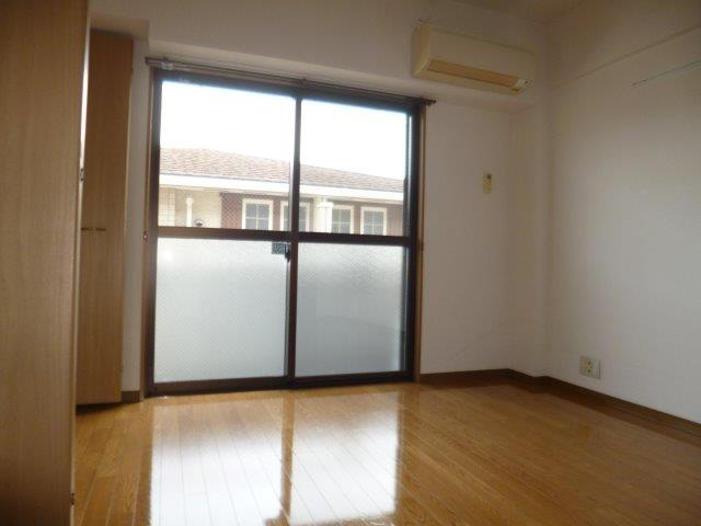 サンヴィレッジ笹沖の洋室