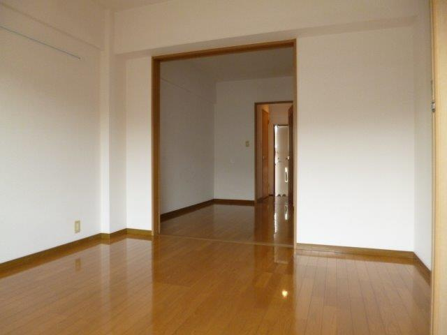 サンヴィレッジ笹沖の洋室