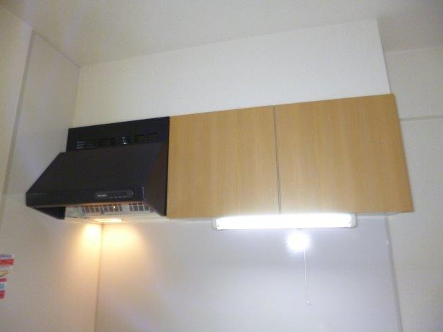 サンヴィレッジ笹沖のキッチン|キッチン上収納