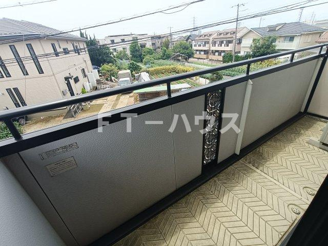 パティオス大久保のバルコニー