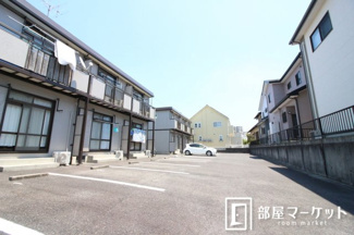 【駐車場】