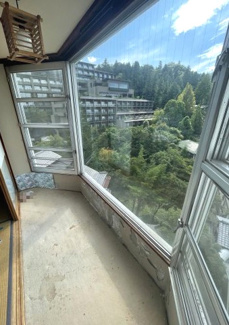 【和室】 | 神戸市北区有馬町保養所 | お部屋からは緑豊かな自然の光景を眺められます。